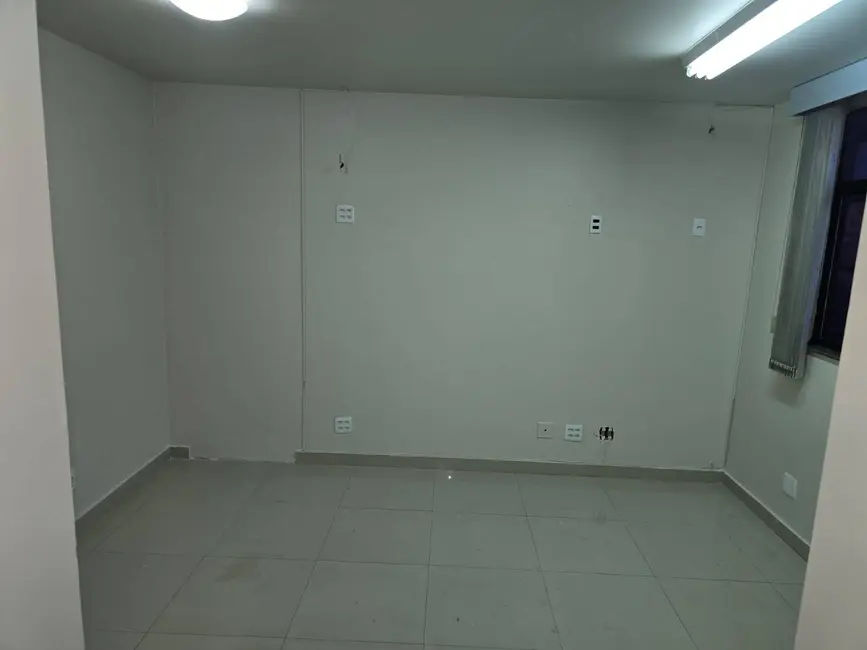 Foto 2 de Sala Comercial à venda, 80m2 em Centro, Cabo Frio - RJ