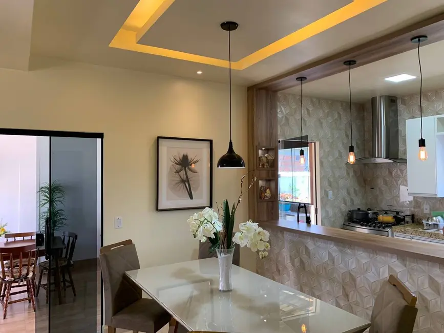 Casa com 2 quartos à venda, 375m2 em Cabo Frio - RJ - imagem 5 Foto 5 de Casa com 2 quartos à venda, 375m2 em Cabo Frio - RJ