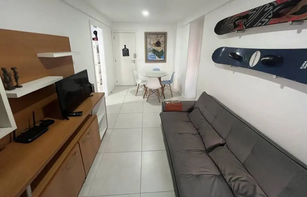 Foto 2 de Apartamento com 2 quartos à venda, 70m2 em Braga, Cabo Frio - RJ