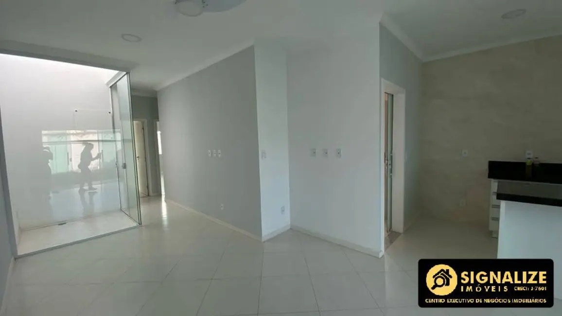 Casa com 3 quartos à venda, 210m2 em Cabo Frio - RJ - imagem 4 Foto 4 de Casa com 3 quartos à venda, 210m2 em Cabo Frio - RJ