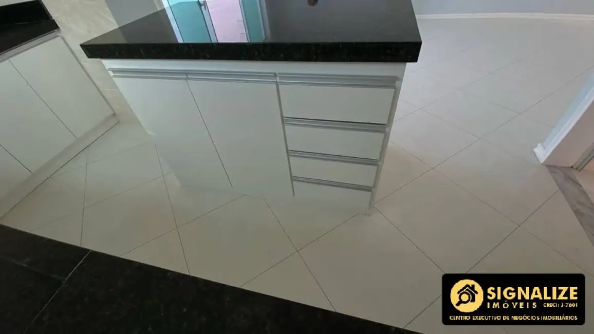 Casa com 3 quartos à venda, 210m2 em Cabo Frio - RJ - imagem 9 Foto 9 de Casa com 3 quartos à venda, 210m2 em Cabo Frio - RJ