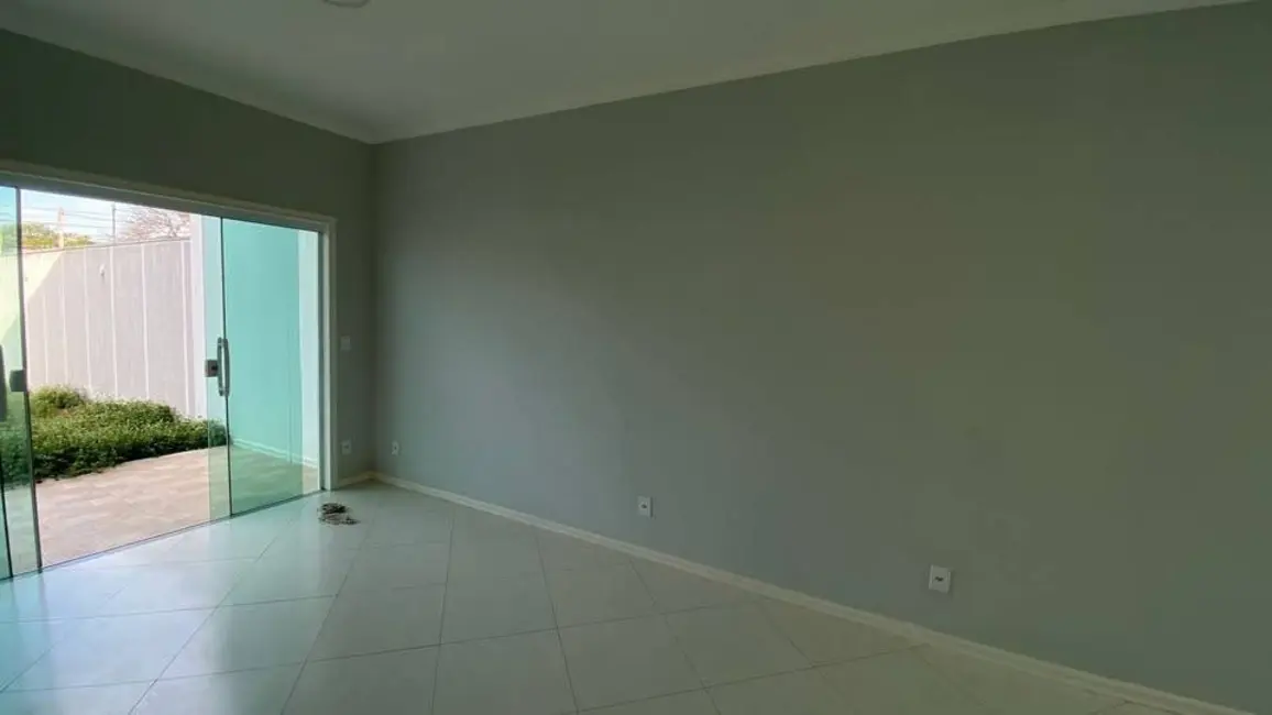 Foto 1 de Casa com 3 quartos à venda, 210m2 em Cabo Frio - RJ