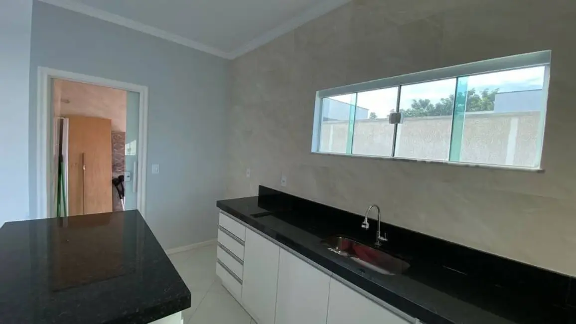 Foto 6 de Casa com 3 quartos à venda, 210m2 em Cabo Frio - RJ