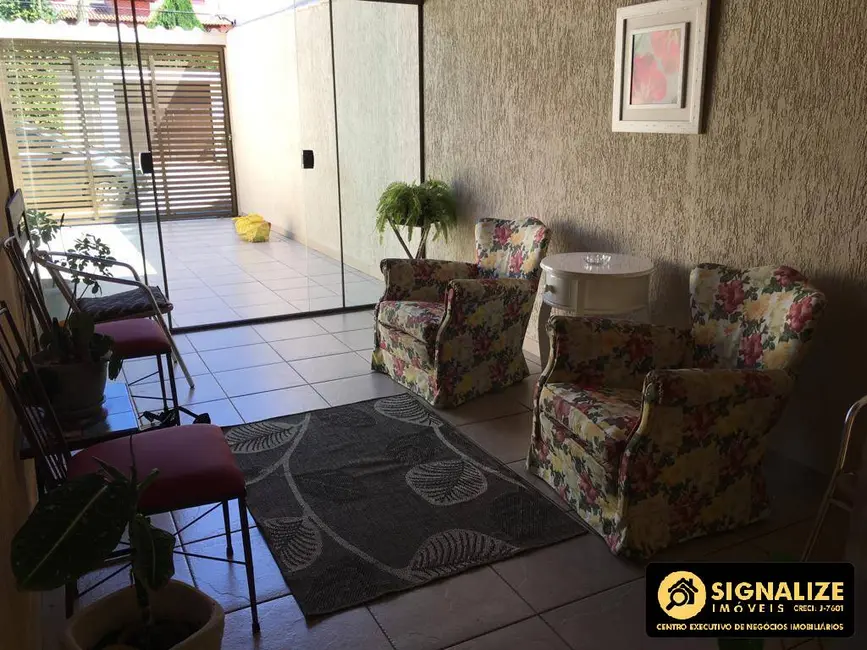 Foto 3 de Casa com 4 quartos à venda, 320m2 em Braga, Cabo Frio - RJ