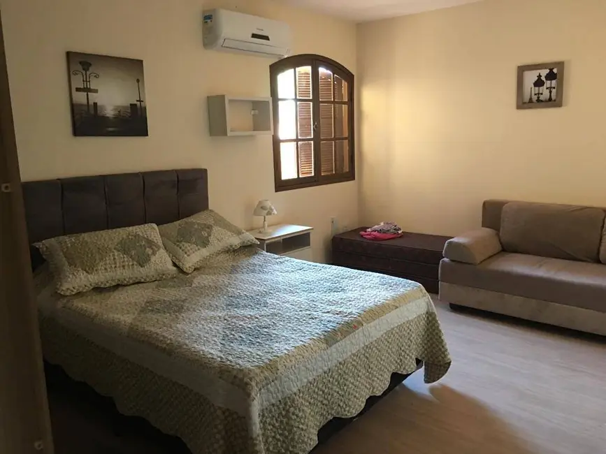 Foto 7 de Casa com 4 quartos à venda, 320m2 em Braga, Cabo Frio - RJ