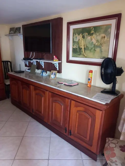 Foto 9 de Sala Comercial com 13 quartos à venda, 392m2 em Foguete, Cabo Frio - RJ