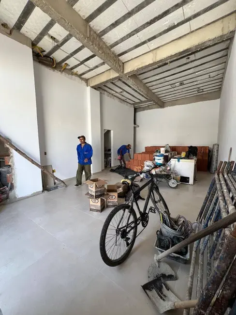 Loja para alugar, 55m2 em Centro, Cabo Frio - RJ - imagem 4 Foto 4 de Loja para alugar, 55m2 em Centro, Cabo Frio - RJ