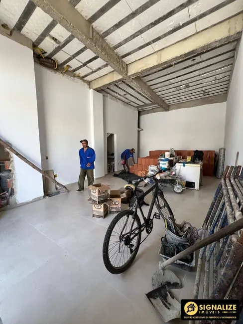 Loja para alugar, 55m2 em Centro, Cabo Frio - RJ - imagem 4 Foto 4 de Loja para alugar, 55m2 em Centro, Cabo Frio - RJ