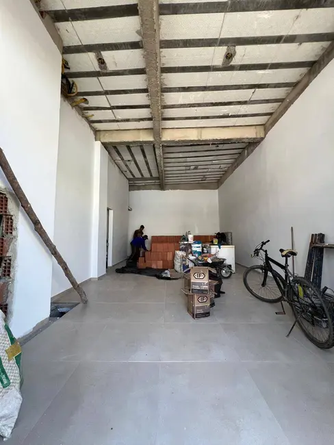 Loja para alugar, 55m2 em Centro, Cabo Frio - RJ - imagem 2 Foto 2 de Loja para alugar, 55m2 em Centro, Cabo Frio - RJ