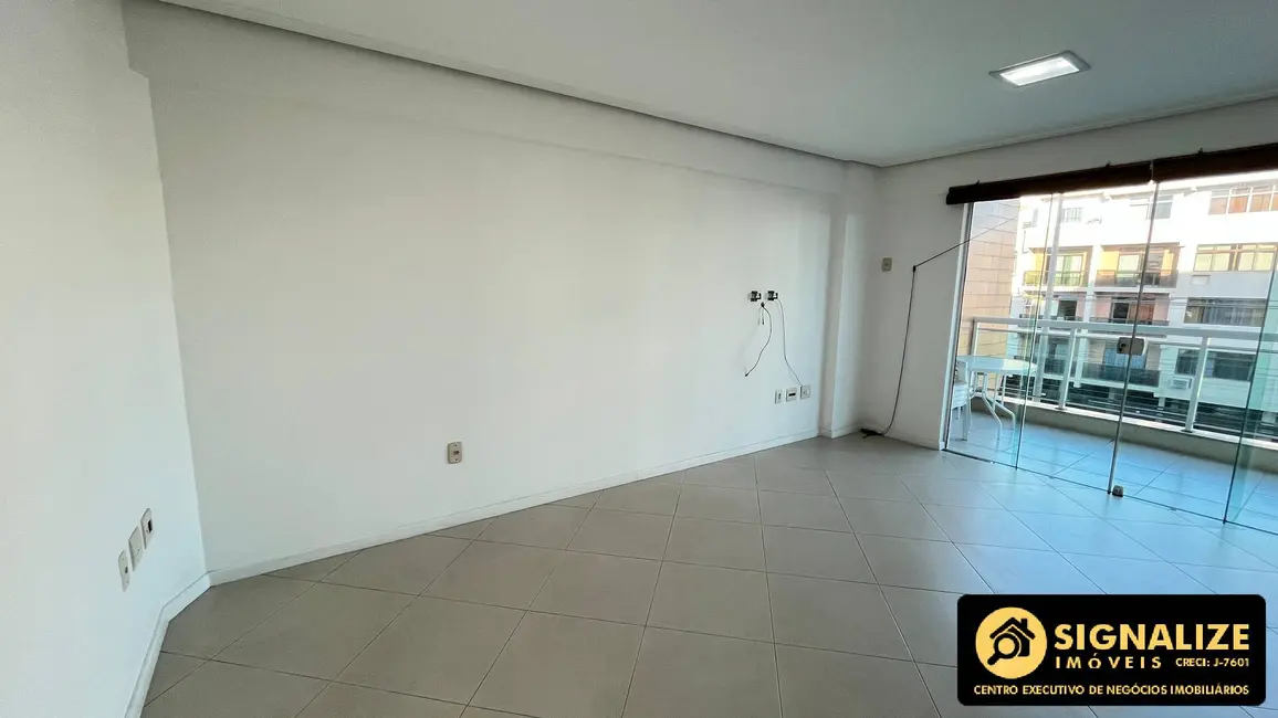 Apartamento com 1 quarto à venda, 55m2 em Braga, Cabo Frio - RJ - imagem 3 Foto 3 de Apartamento com 1 quarto à venda, 55m2 em Braga, Cabo Frio - RJ