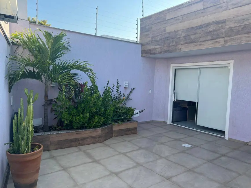 Foto 1 de Casa com 2 quartos à venda, 180m2 em Baixo Grande, Sao Pedro Da Aldeia - RJ