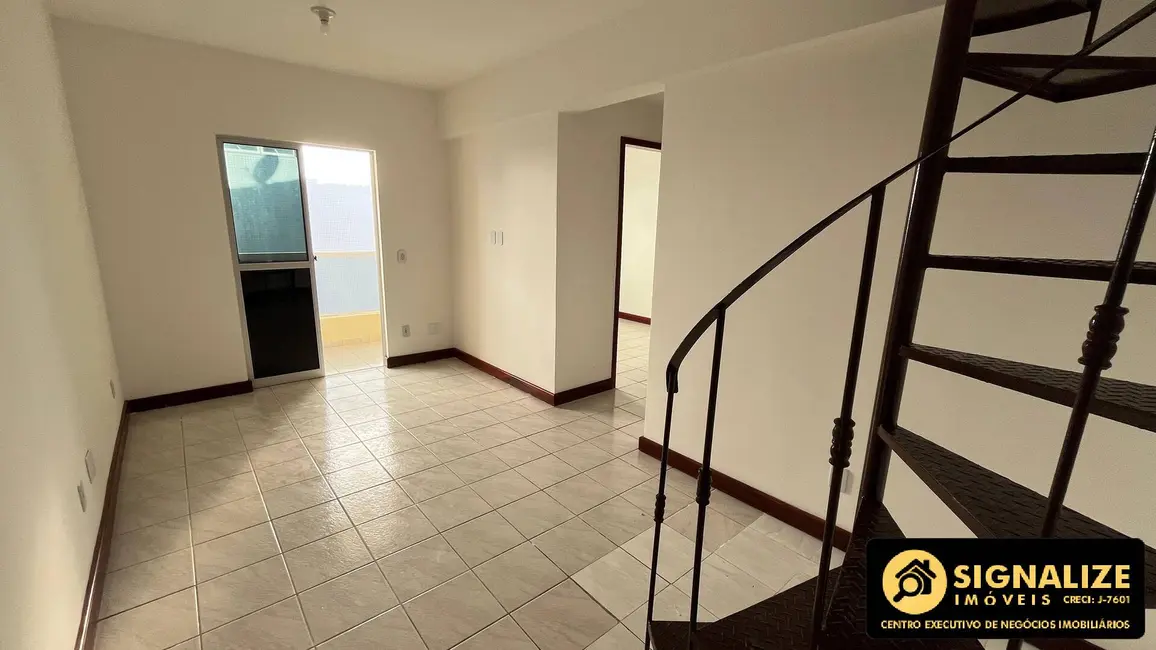 Foto 2 de Cobertura com 3 quartos à venda, 110m2 em Braga, Cabo Frio - RJ