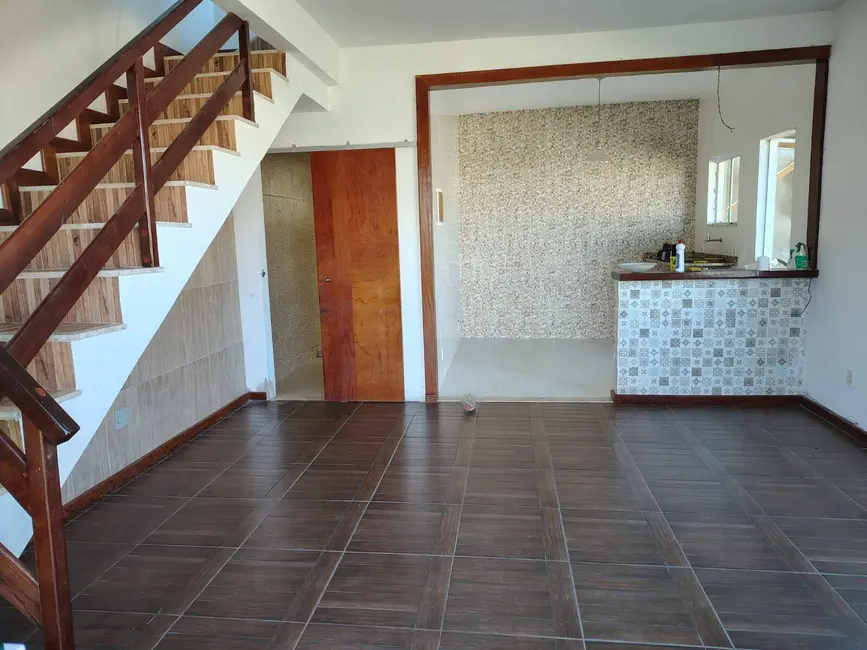 Foto 2 de Casa com 1 quarto à venda, 300m2 em Cabo Frio - RJ