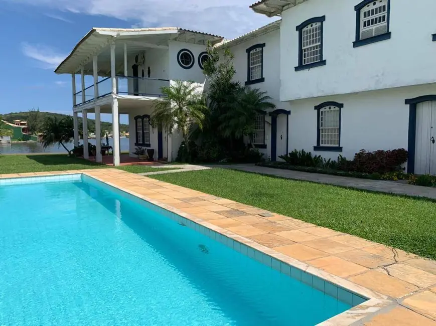 Foto 2 de Casa com 7 quartos à venda, 2400m2 em Ogiva, Cabo Frio - RJ
