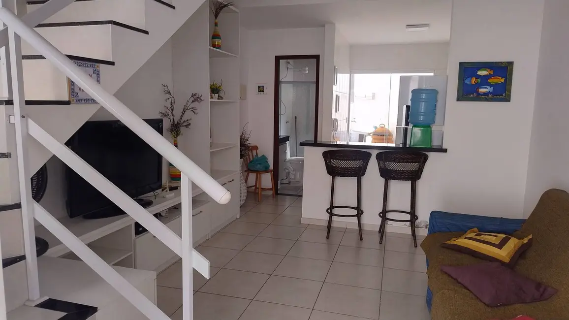 Foto 4 de Casa de Condomínio com 2 quartos à venda, 80m2 em Centro, Arraial Do Cabo - RJ