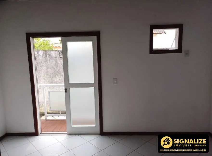 Casa de Condomínio com 3 quartos à venda, 103m2 em Palmeiras, Cabo Frio - RJ - imagem 5 Foto 5 de Casa de Condomínio com 3 quartos à venda, 103m2 em Palmeiras, Cabo Frio - RJ