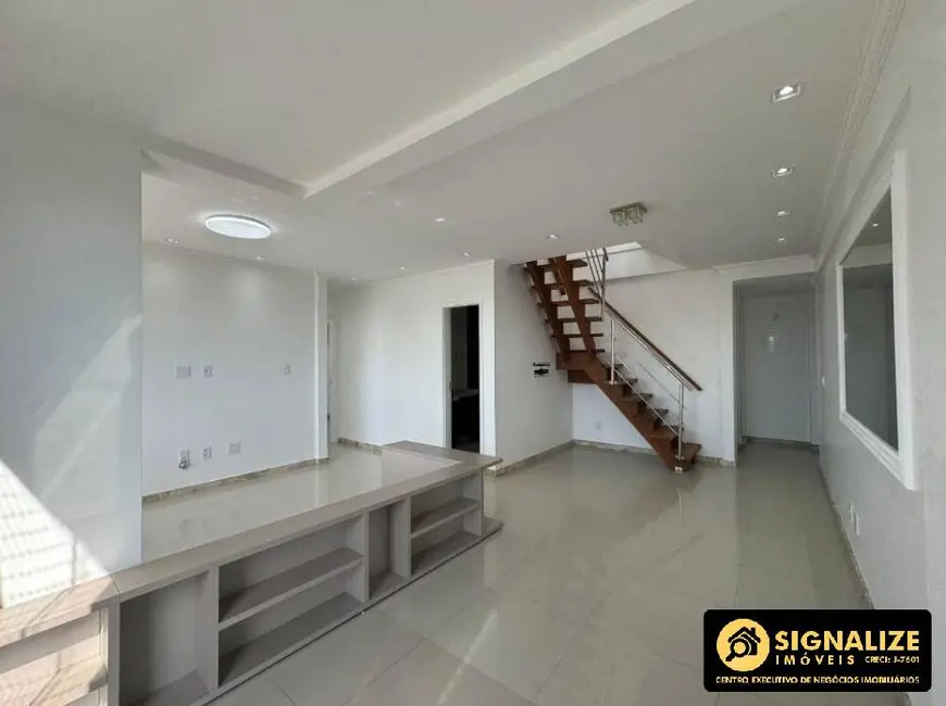 Foto 2 de Apartamento com 3 quartos à venda, 196m2 em Braga, Cabo Frio - RJ