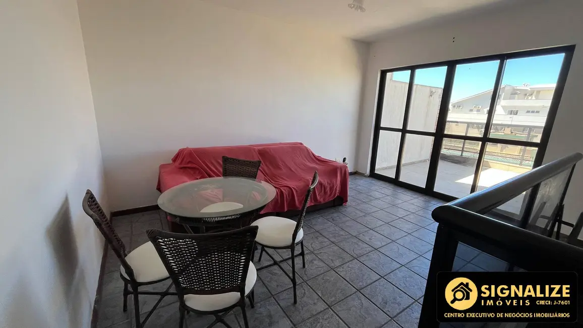 Cobertura com 3 quartos para alugar, 120m2 em Centro, Cabo Frio - RJ - imagem 2 Foto 2 de Cobertura com 3 quartos para alugar, 120m2 em Centro, Cabo Frio - RJ