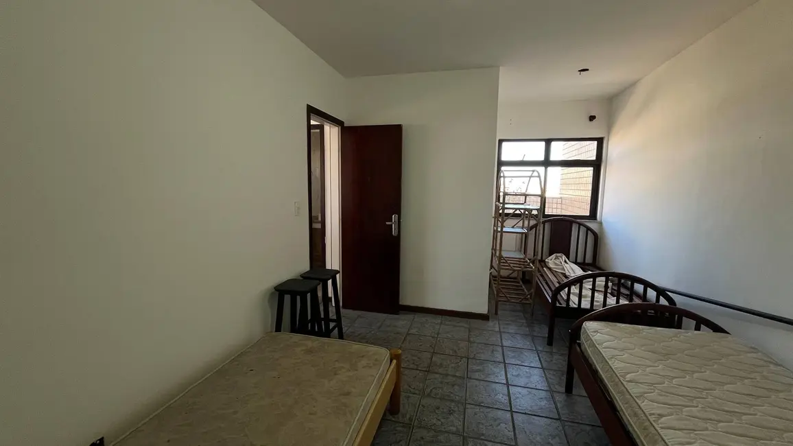 Cobertura com 3 quartos para alugar, 120m2 em Centro, Cabo Frio - RJ - imagem 9 Foto 9 de Cobertura com 3 quartos para alugar, 120m2 em Centro, Cabo Frio - RJ