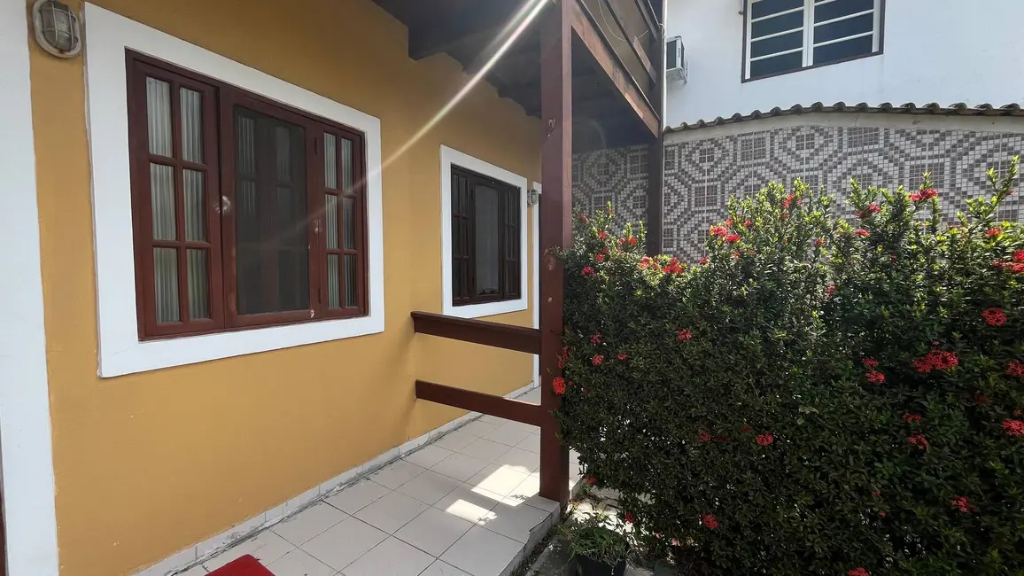 Foto 1 de Casa de Condomínio com 2 quartos à venda, 68m2 em Ogiva, Cabo Frio - RJ