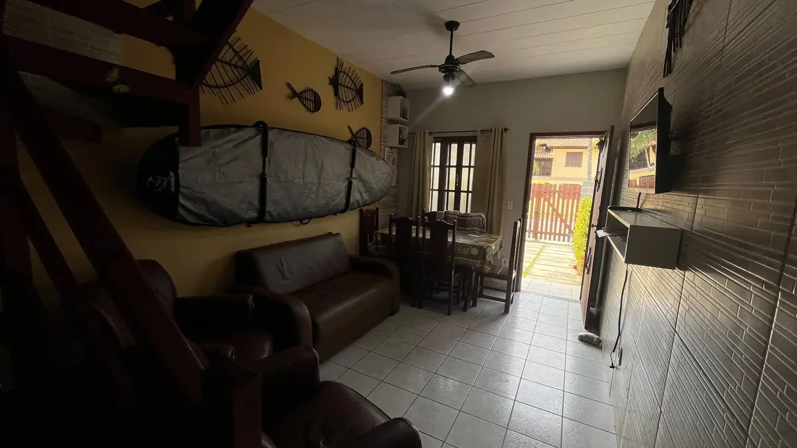 Foto 2 de Casa de Condomínio com 2 quartos à venda, 68m2 em Ogiva, Cabo Frio - RJ