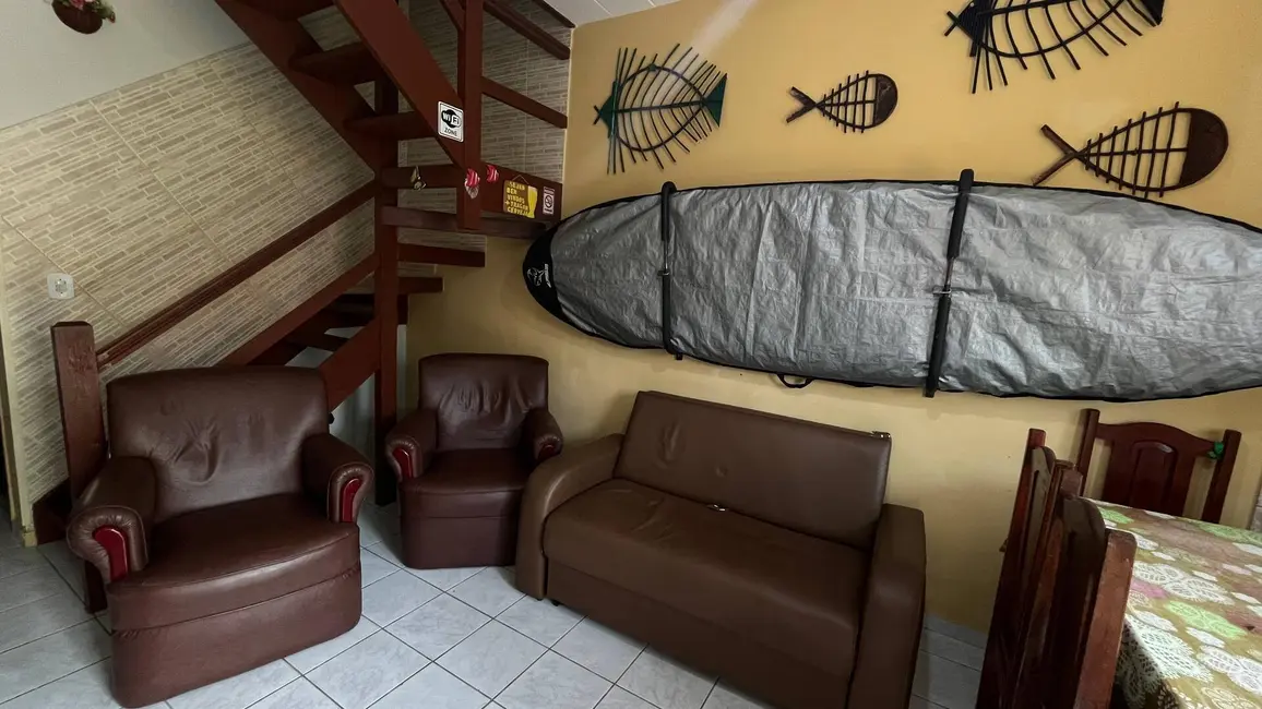 Foto 3 de Casa de Condomínio com 2 quartos à venda, 68m2 em Ogiva, Cabo Frio - RJ