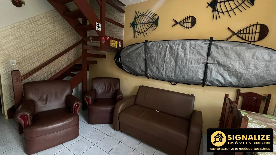 Foto 3 de Casa de Condomínio com 2 quartos à venda, 68m2 em Ogiva, Cabo Frio - RJ