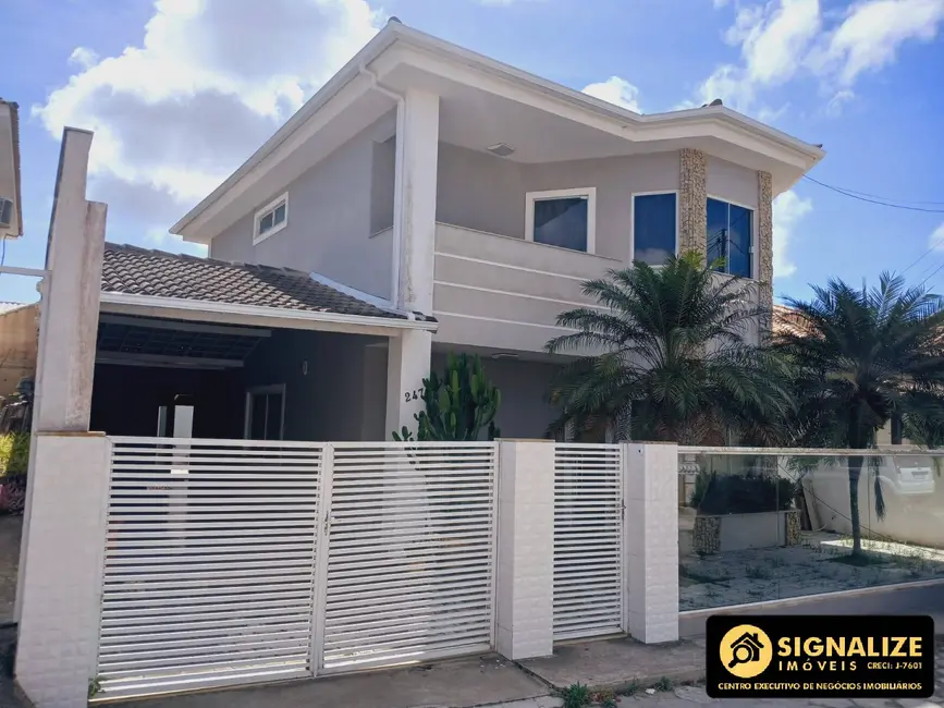 Foto 1 de Casa de Condomínio com 4 quartos à venda, 172m2 em Ogiva, Cabo Frio - RJ