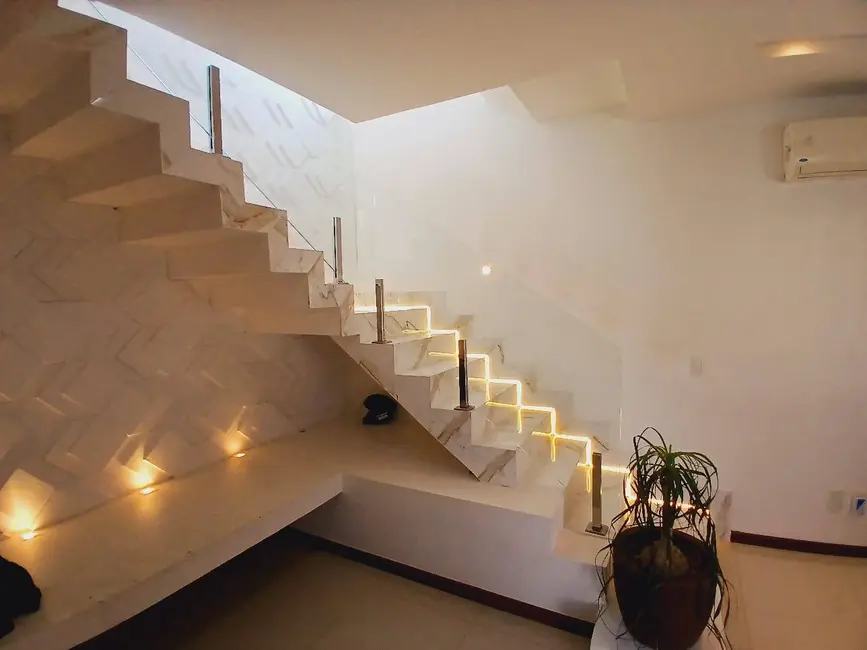 Foto 7 de Casa de Condomínio com 4 quartos à venda, 172m2 em Ogiva, Cabo Frio - RJ