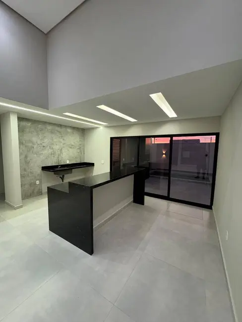 Foto 4 de Casa de Condomínio com 3 quartos à venda, 252m2 em Nova São Pedro, Sao Pedro Da Aldeia - RJ