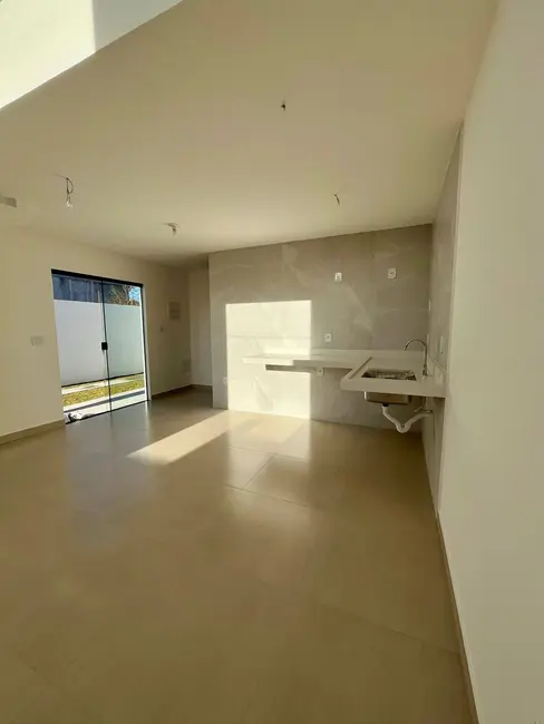 Foto 5 de Casa com 2 quartos à venda, 81m2 em Cabo Frio - RJ