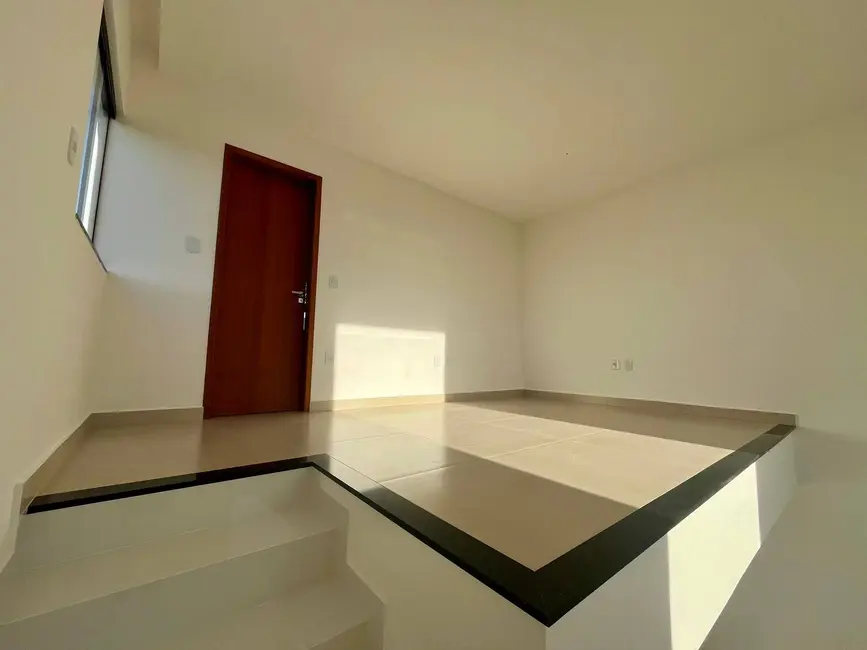 Foto 8 de Casa com 2 quartos à venda, 81m2 em Cabo Frio - RJ