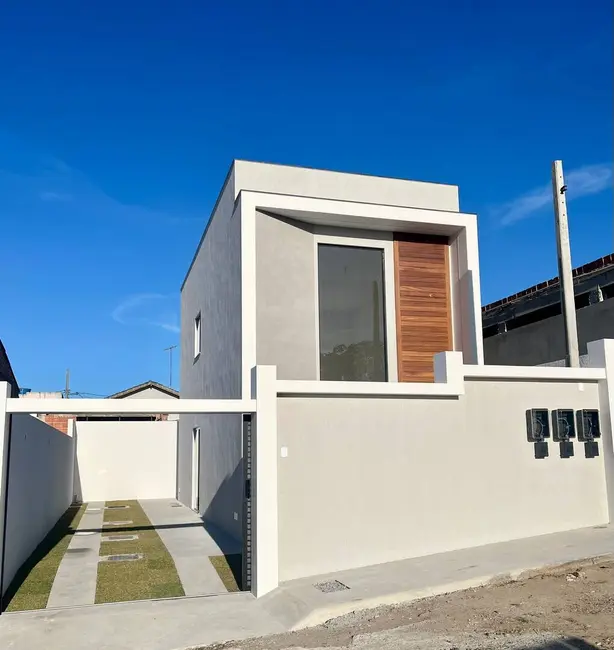 Foto 1 de Casa com 2 quartos à venda, 81m2 em Cabo Frio - RJ