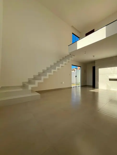 Foto 2 de Casa com 2 quartos à venda, 81m2 em Cabo Frio - RJ