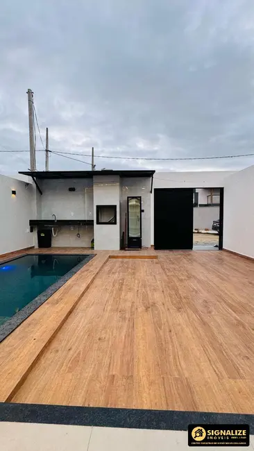 Foto 2 de Casa com 2 quartos à venda, 150m2 em Cabo Frio - RJ
