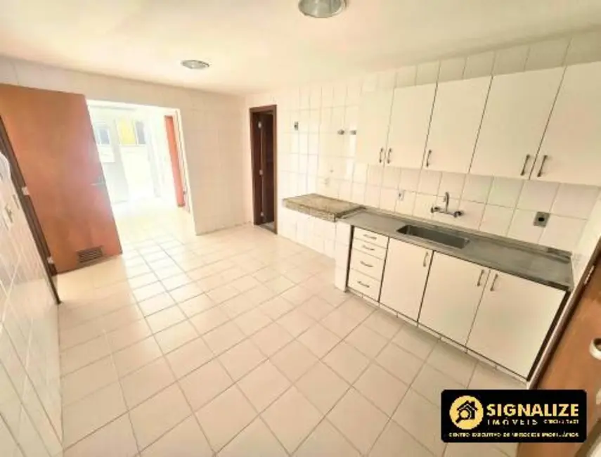Foto 3 de Apartamento com 3 quartos para alugar, 110m2 em Centro, Cabo Frio - RJ