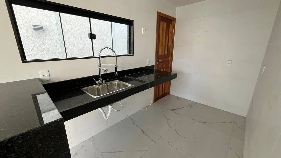 Casa com 3 quartos à venda, 82m2 em Cabo Frio - RJ - imagem 8 Foto 8 de Casa com 3 quartos à venda, 82m2 em Cabo Frio - RJ