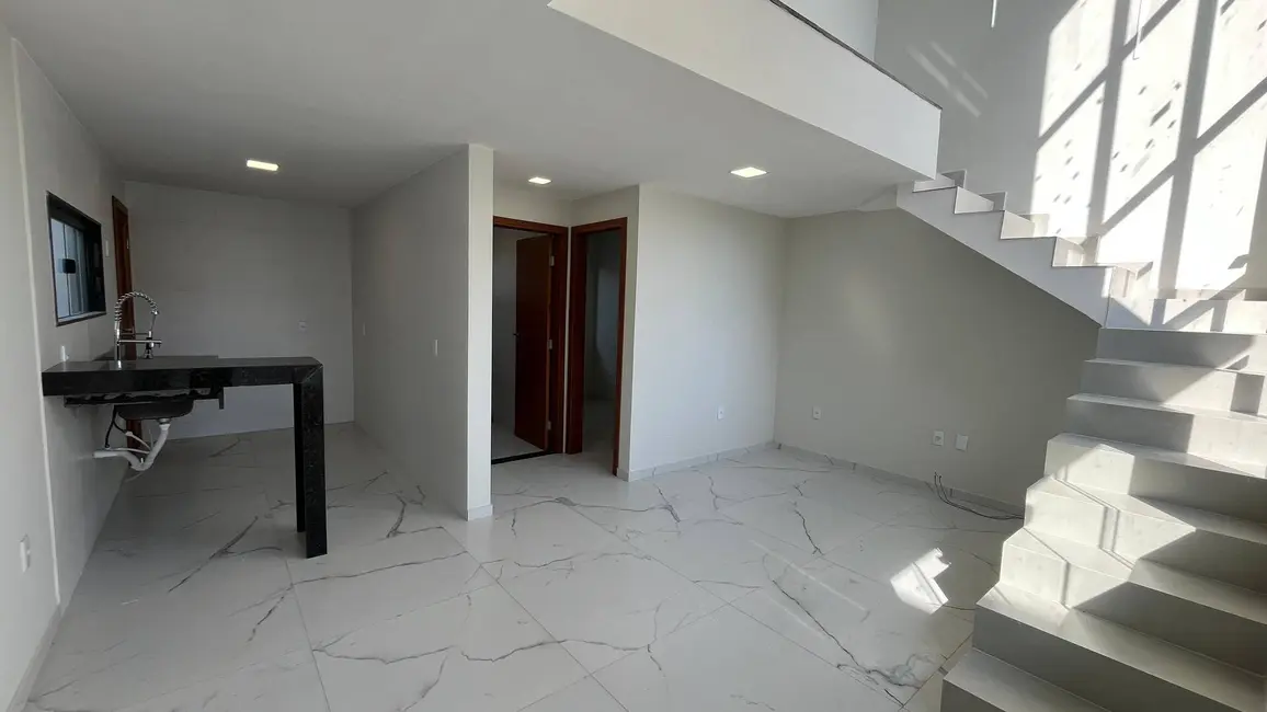 Casa com 3 quartos à venda, 82m2 em Cabo Frio - RJ - imagem 4 Foto 4 de Casa com 3 quartos à venda, 82m2 em Cabo Frio - RJ