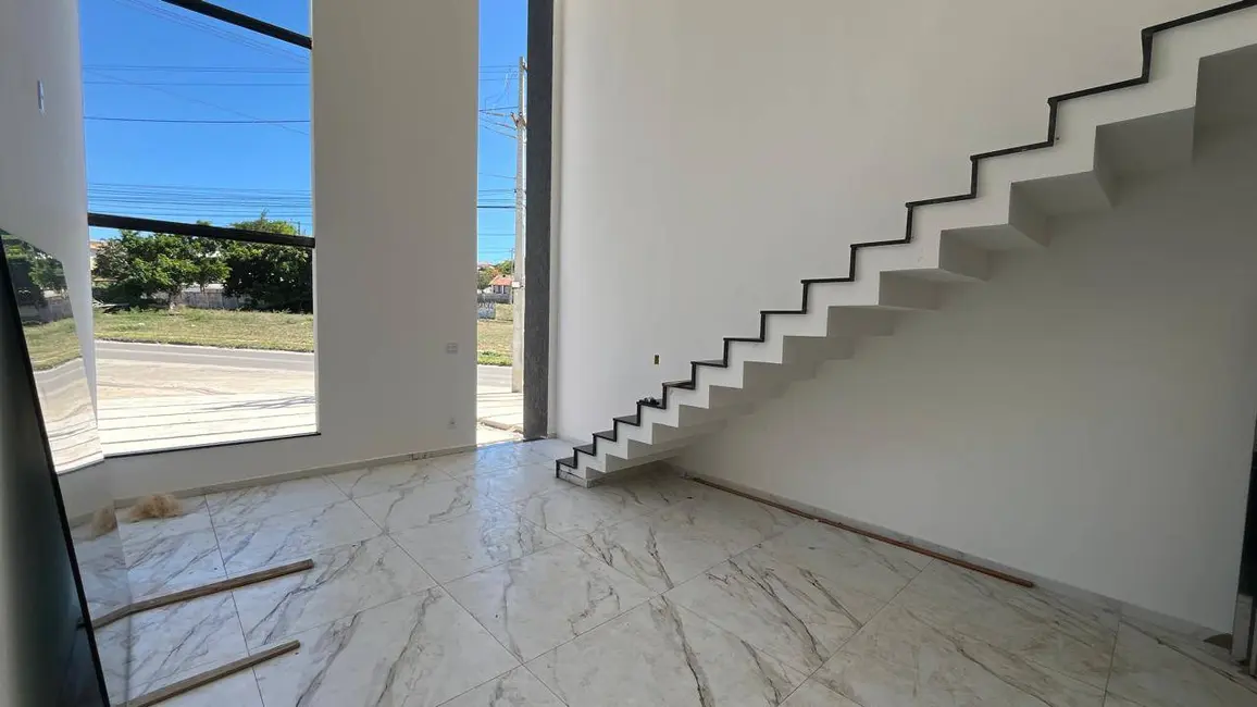 Foto 3 de Casa com 2 quartos à venda, 100m2 em Cabo Frio - RJ