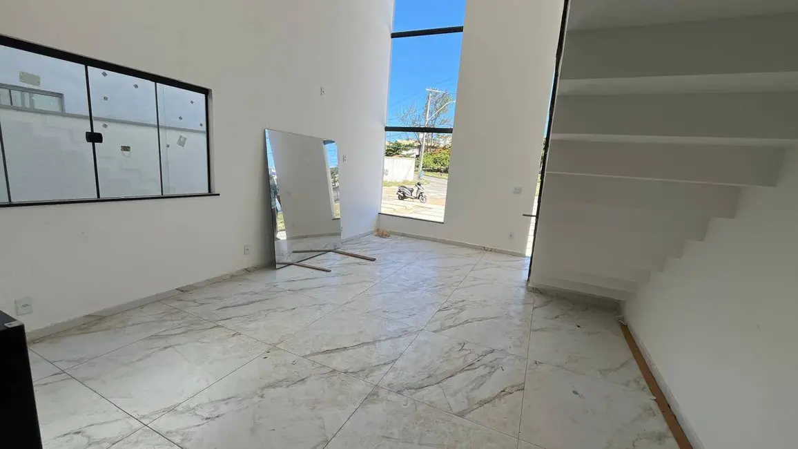 Foto 2 de Casa com 2 quartos à venda, 100m2 em Cabo Frio - RJ