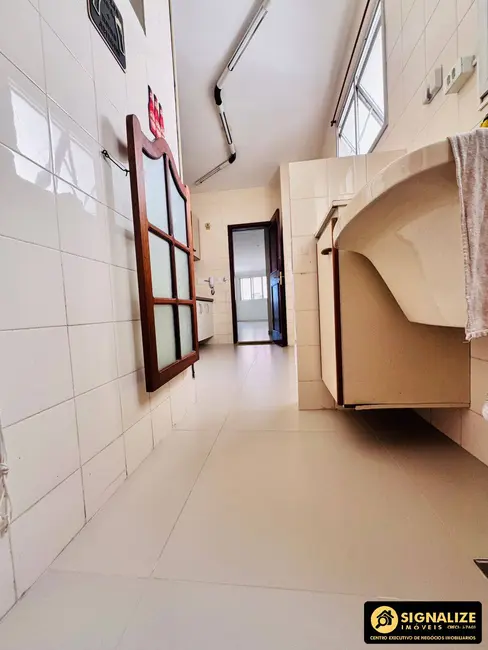 Apartamento com 3 quartos à venda, 159m2 em Centro, Cabo Frio - RJ - imagem 5 Foto 5 de Apartamento com 3 quartos à venda, 159m2 em Centro, Cabo Frio - RJ