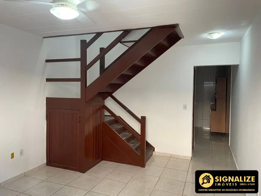 Foto 2 de Casa de Condomínio com 2 quartos à venda, 61m2 em Praia do Siqueira, Cabo Frio - RJ