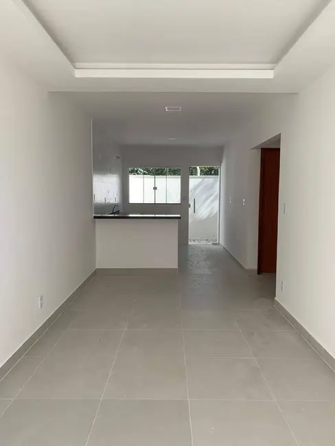 Foto 2 de Casa com 2 quartos à venda, 110m2 em Cabo Frio - RJ