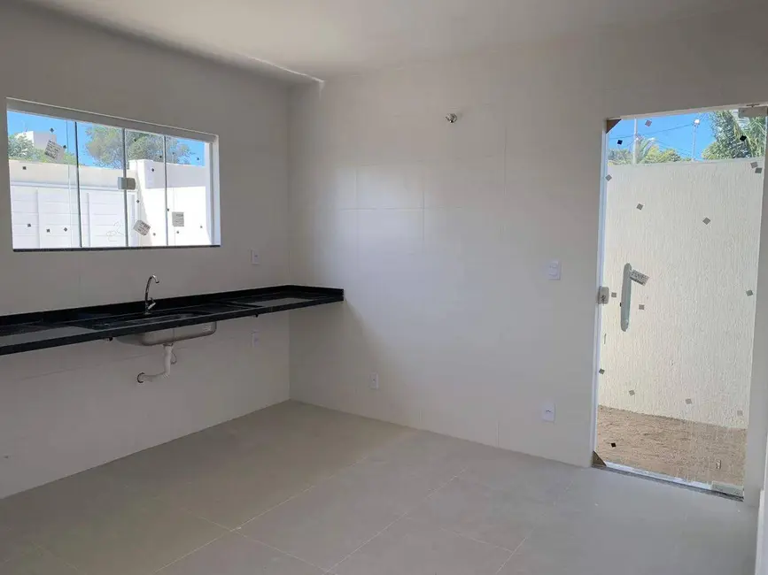 Foto 2 de Casa com 2 quartos à venda, 110m2 em Cabo Frio - RJ