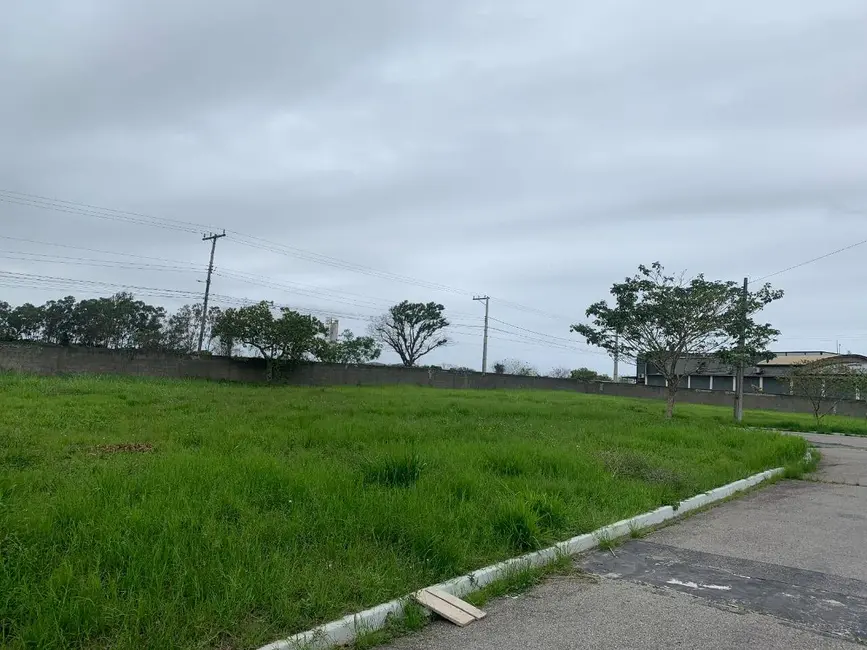 Foto 3 de Lote de Condomínio à venda, 401m2 em Base Aero Naval, Sao Pedro Da Aldeia - RJ