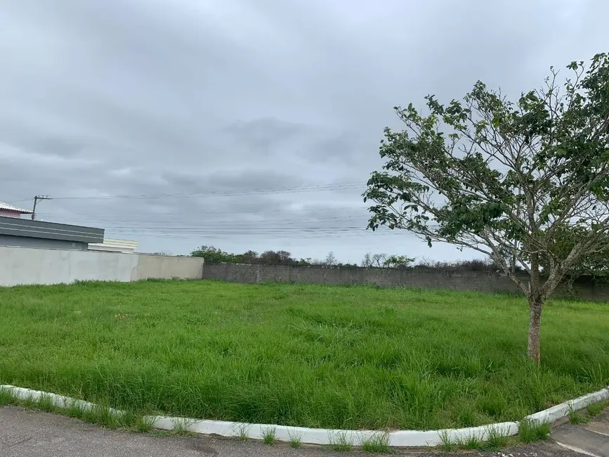 Foto 2 de Lote de Condomínio à venda, 401m2 em Base Aero Naval, Sao Pedro Da Aldeia - RJ