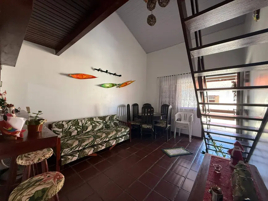 Foto 2 de Casa de Condomínio com 2 quartos à venda, 60m2 em Peró, Cabo Frio - RJ