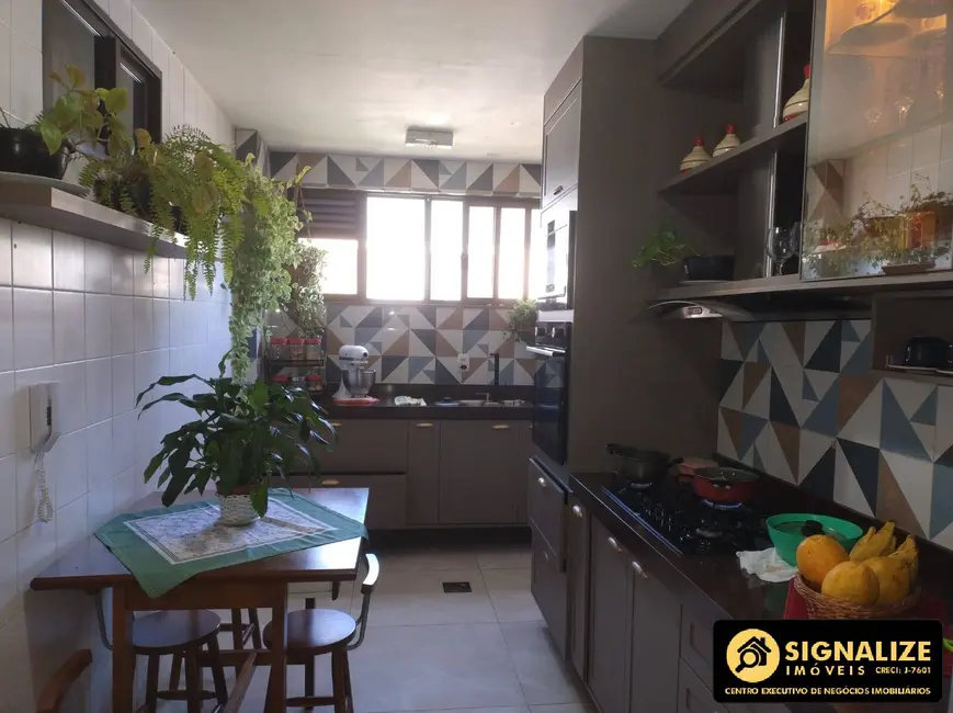 Apartamento com 2 quartos à venda, 120m2 em Centro, Cabo Frio - RJ - imagem 8 Foto 8 de Apartamento com 2 quartos à venda, 120m2 em Centro, Cabo Frio - RJ