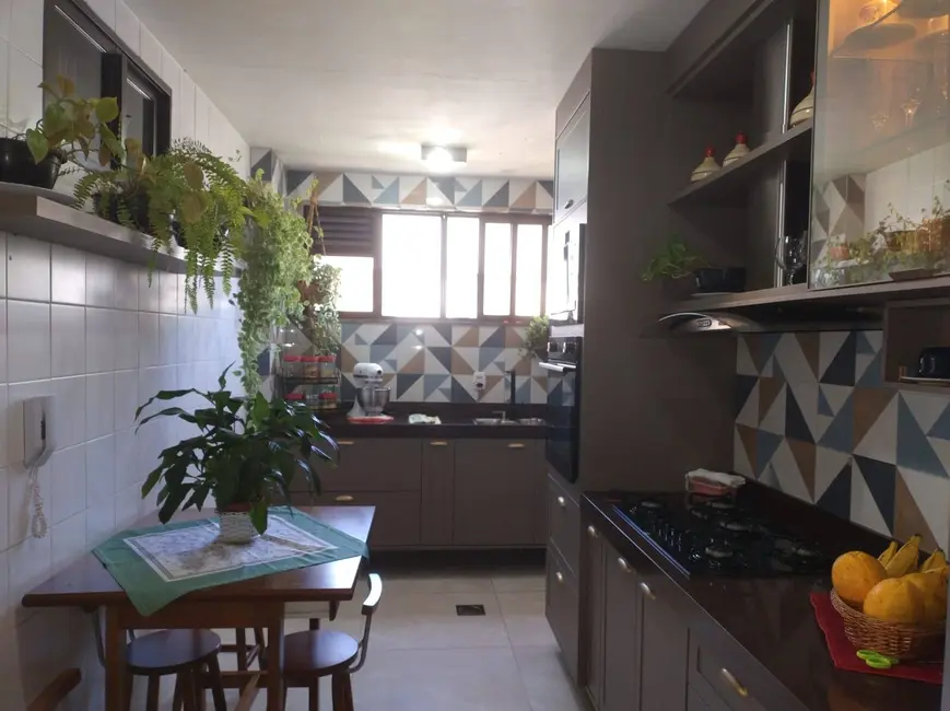 Foto 4 de Apartamento com 2 quartos à venda, 120m2 em Centro, Cabo Frio - RJ