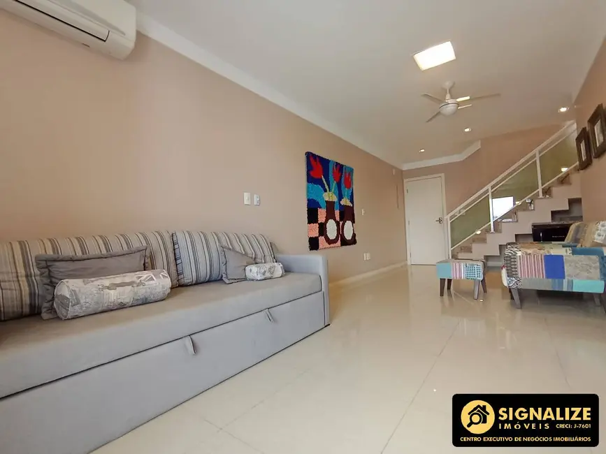 Cobertura com 3 quartos para alugar em Vila Nova, Cabo Frio - RJ - imagem 4 Foto 4 de Cobertura com 3 quartos para alugar em Vila Nova, Cabo Frio - RJ